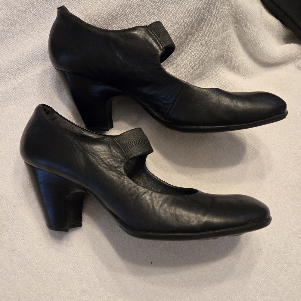 Born Women's Black Heels, Size 10